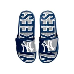 New York Yankees FOCO Logo Gel Slide Sandals – Men’s Size 9–10